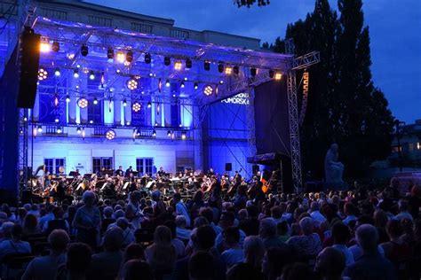 Fiorello: Koncert Pod Gwiazdami –  Zapierająca dech w piersiach symfonia włoskiej pasji!