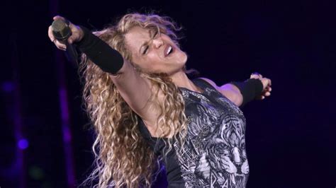  La Fiesta de Shakira: Kolumbijska Supergwiazda Oświetla Warszawę Zapachową Miłością i Salsa